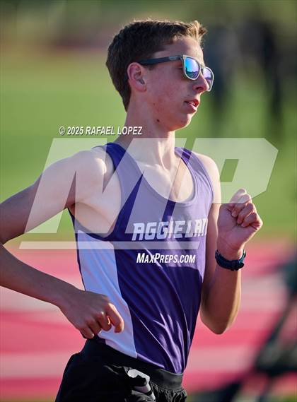 Thumbnail 2 in Lake Houston Conquerors Invitational (3200M) photogallery.