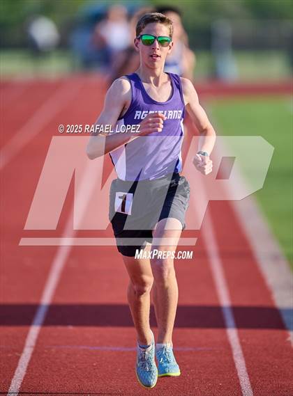 Thumbnail 2 in Lake Houston Conquerors Invitational (3200M) photogallery.