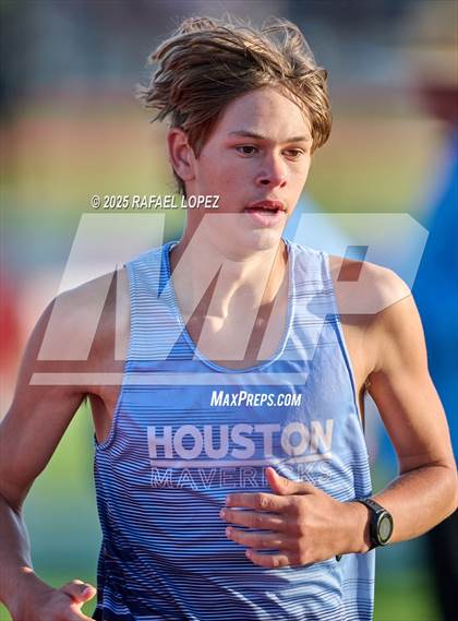 Thumbnail 2 in Lake Houston Conquerors Invitational (3200M) photogallery.