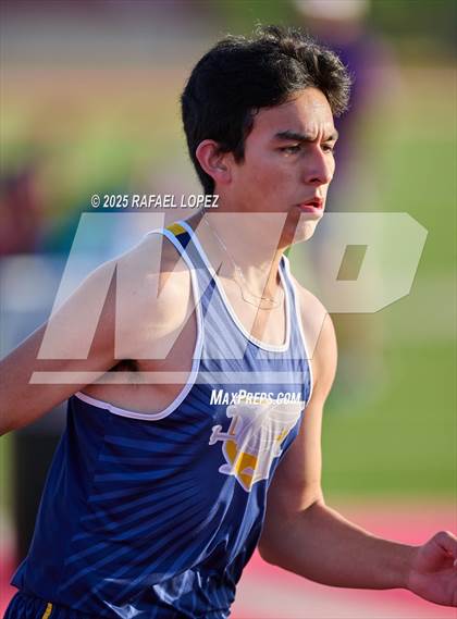 Thumbnail 1 in Lake Houston Conquerors Invitational (3200M) photogallery.