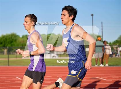 Thumbnail 1 in Lake Houston Conquerors Invitational (3200M) photogallery.
