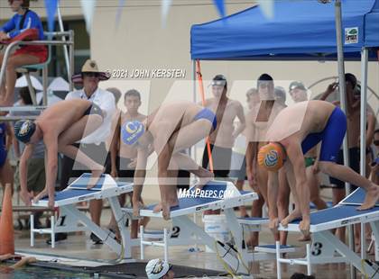 Thumbnail 2 in Tarpon Invitational photogallery.
