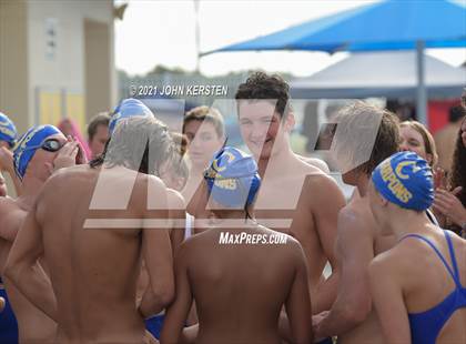 Thumbnail 1 in Tarpon Invitational photogallery.