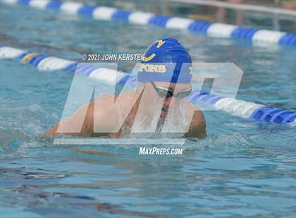 Thumbnail 2 in Tarpon Invitational photogallery.