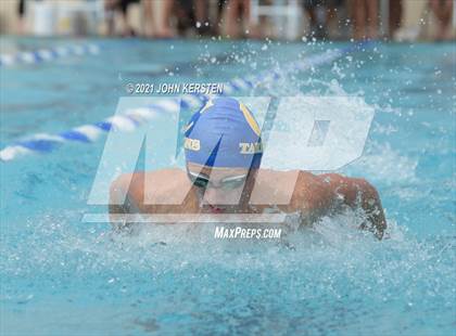 Thumbnail 1 in Tarpon Invitational photogallery.