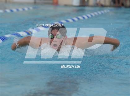 Thumbnail 2 in Tarpon Invitational photogallery.