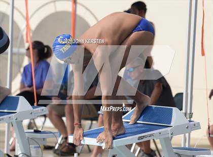 Thumbnail 1 in Tarpon Invitational photogallery.