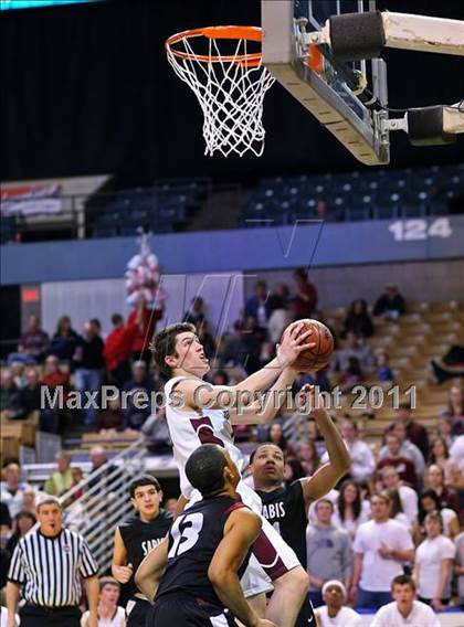 Thumbnail 1 in Sabis vs Northbridge (MIAA Division 2 Semifinal) photogallery.