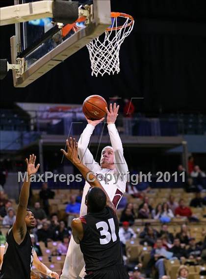 Thumbnail 2 in Sabis vs Northbridge (MIAA Division 2 Semifinal) photogallery.
