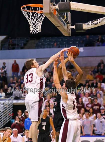 Thumbnail 1 in Sabis vs Northbridge (MIAA Division 2 Semifinal) photogallery.