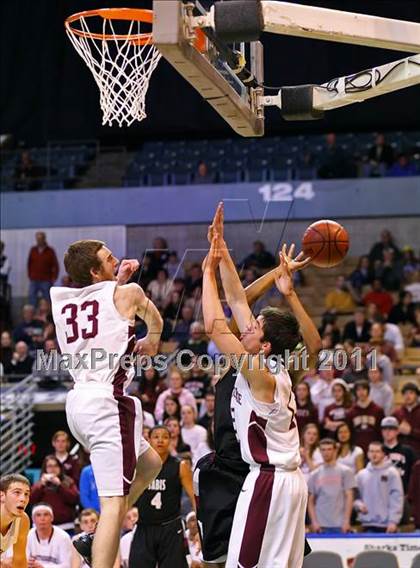 Thumbnail 2 in Sabis vs Northbridge (MIAA Division 2 Semifinal) photogallery.