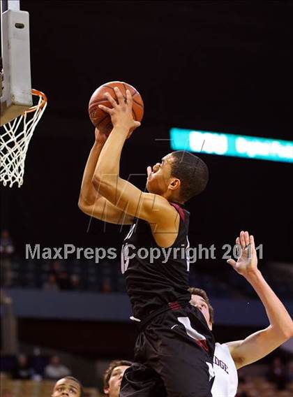 Thumbnail 2 in Sabis vs Northbridge (MIAA Division 2 Semifinal) photogallery.