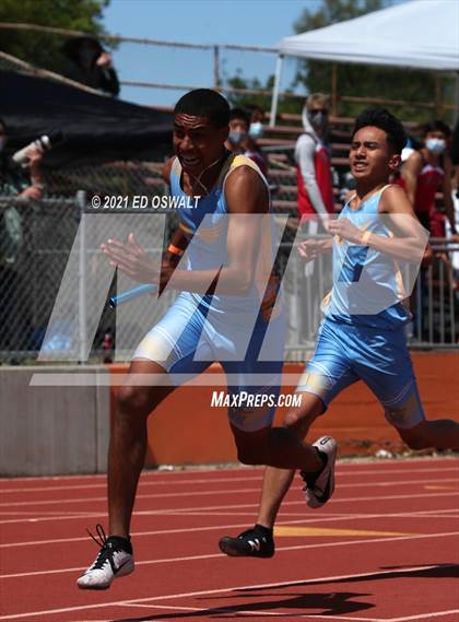 Thumbnail 1 in Pittsburg Relays (Relays: 4x100, 4x200, Distance Medley, Sprint Medley) photogallery.