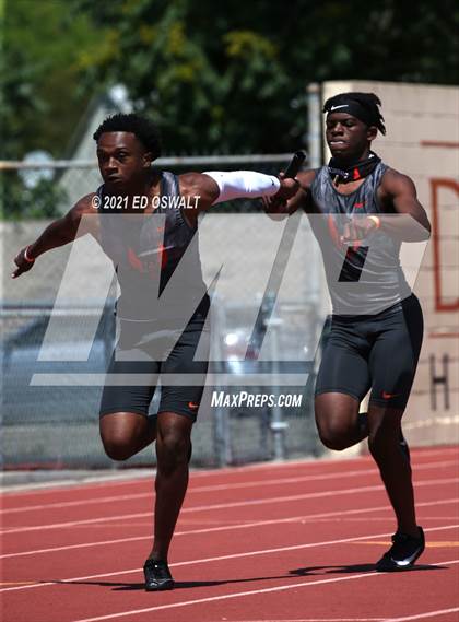 Thumbnail 1 in Pittsburg Relays (Relays: 4x100, 4x200, Distance Medley, Sprint Medley) photogallery.