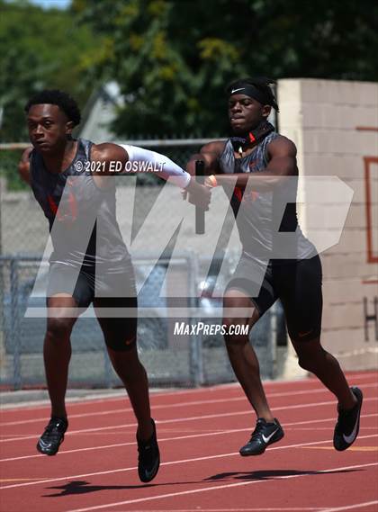 Thumbnail 2 in Pittsburg Relays (Relays: 4x100, 4x200, Distance Medley, Sprint Medley) photogallery.