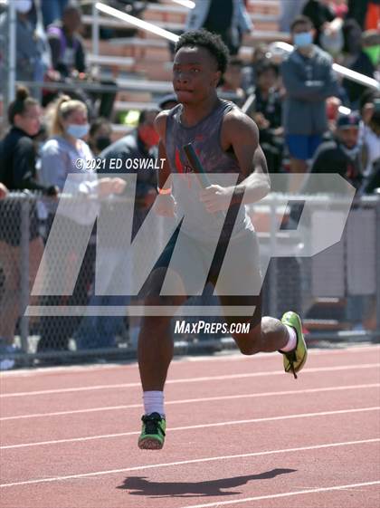 Thumbnail 3 in Pittsburg Relays (Relays: 4x100, 4x200, Distance Medley, Sprint Medley) photogallery.