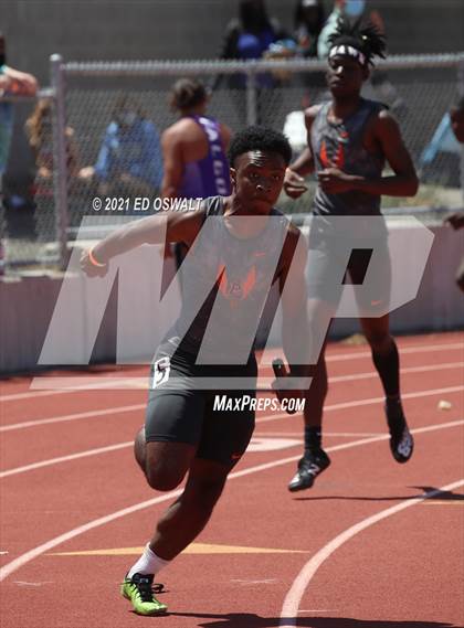 Thumbnail 3 in Pittsburg Relays (Relays: 4x100, 4x200, Distance Medley, Sprint Medley) photogallery.