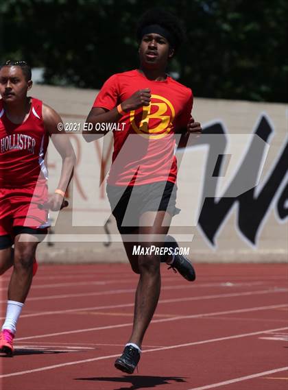 Thumbnail 2 in Pittsburg Relays (Relays: 4x100, 4x200, Distance Medley, Sprint Medley) photogallery.