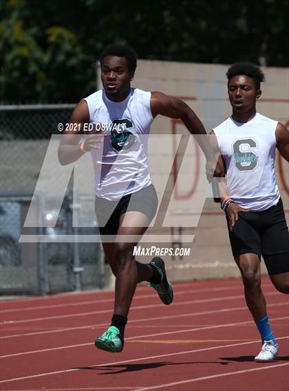 Thumbnail 3 in Pittsburg Relays (Relays: 4x100, 4x200, Distance Medley, Sprint Medley) photogallery.