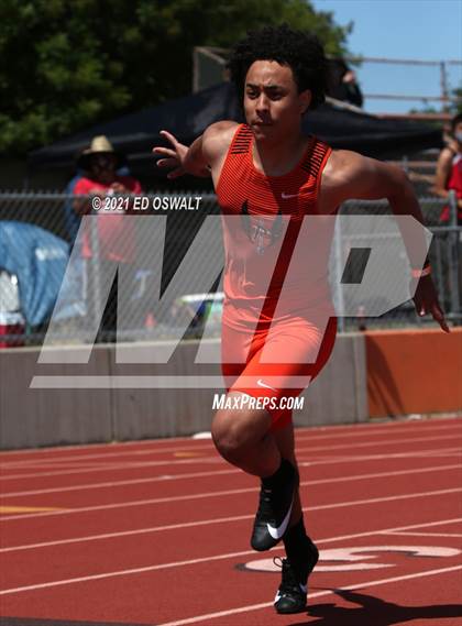 Thumbnail 2 in Pittsburg Relays (Relays: 4x100, 4x200, Distance Medley, Sprint Medley) photogallery.