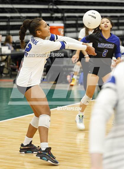 Thumbnail 2 in Bingham vs. Herriman (UHSAA 6A Quarterfinal Loss) photogallery.
