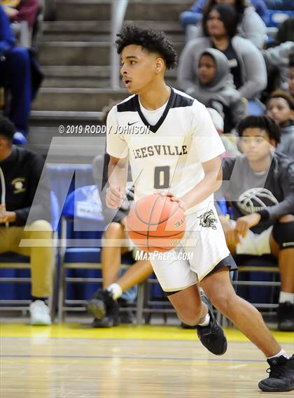 Thumbnail 2 in Breaux Bridge vs. Leesville (LHSAA 4A Semifinal) photogallery.