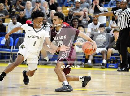Thumbnail 3 in Breaux Bridge vs. Leesville (LHSAA 4A Semifinal) photogallery.