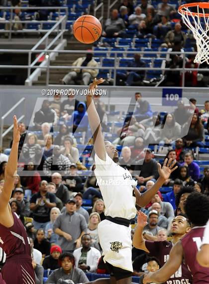 Thumbnail 1 in Breaux Bridge vs. Leesville (LHSAA 4A Semifinal) photogallery.