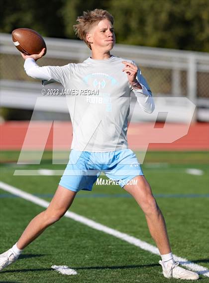 Thumbnail 3 in Menlo-Atherton @ Hillsdale (7v7 scrimmage) photogallery.
