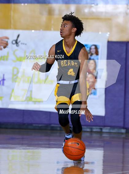 Thumbnail 3 in Warren vs. Lynwood photogallery.
