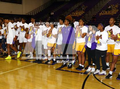Thumbnail 3 in Warren vs. Lynwood photogallery.