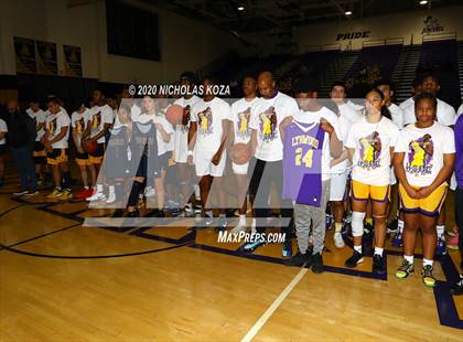 Thumbnail 1 in Warren vs. Lynwood photogallery.