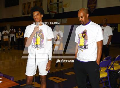 Thumbnail 1 in Warren vs. Lynwood photogallery.