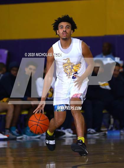 Thumbnail 1 in Warren vs. Lynwood photogallery.