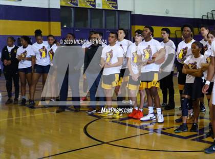 Thumbnail 3 in Warren vs. Lynwood photogallery.