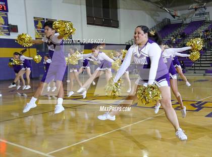 Thumbnail 1 in Warren vs. Lynwood photogallery.