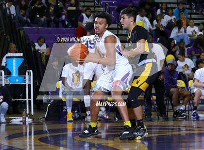 Thumbnail 1 in Warren vs. Lynwood photogallery.