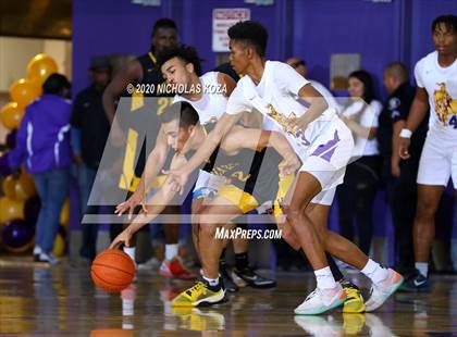 Thumbnail 2 in Warren vs. Lynwood photogallery.