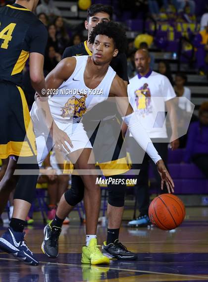 Thumbnail 2 in Warren vs. Lynwood photogallery.