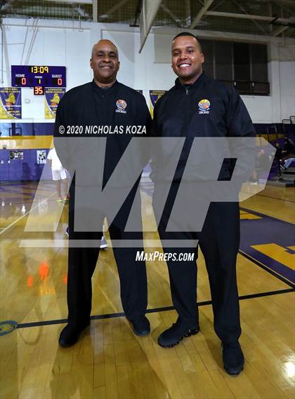 Thumbnail 3 in Warren vs. Lynwood photogallery.