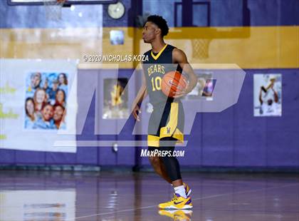 Thumbnail 1 in Warren vs. Lynwood photogallery.