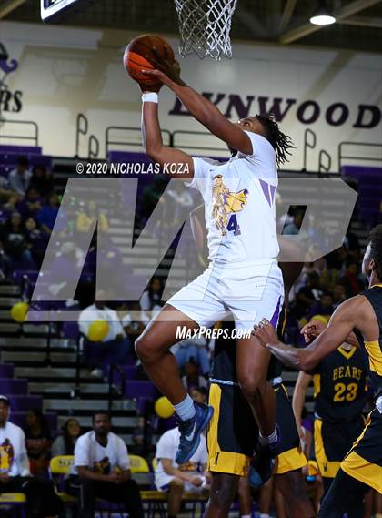 Thumbnail 3 in Warren vs. Lynwood photogallery.