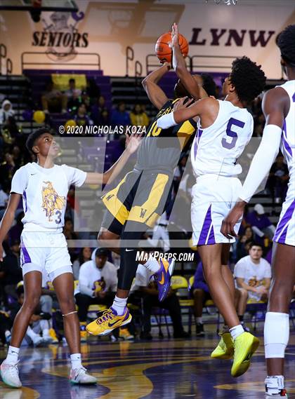 Thumbnail 3 in Warren vs. Lynwood photogallery.