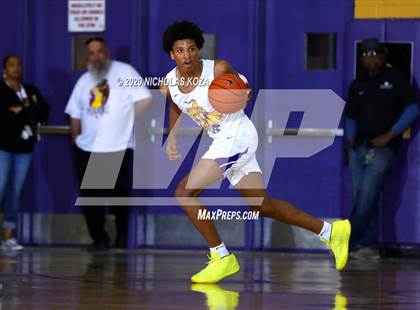 Thumbnail 1 in Warren vs. Lynwood photogallery.