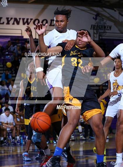 Thumbnail 3 in Warren vs. Lynwood photogallery.