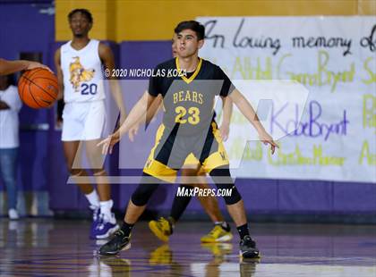 Thumbnail 2 in Warren vs. Lynwood photogallery.