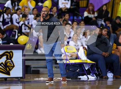 Thumbnail 3 in Warren vs. Lynwood photogallery.