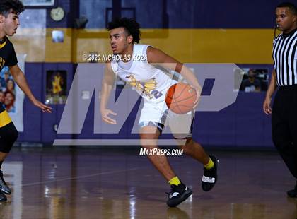 Thumbnail 1 in Warren vs. Lynwood photogallery.