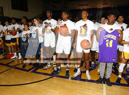 Thumbnail 3 in Warren vs. Lynwood photogallery.