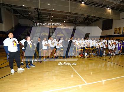 Thumbnail 2 in Warren vs. Lynwood photogallery.
